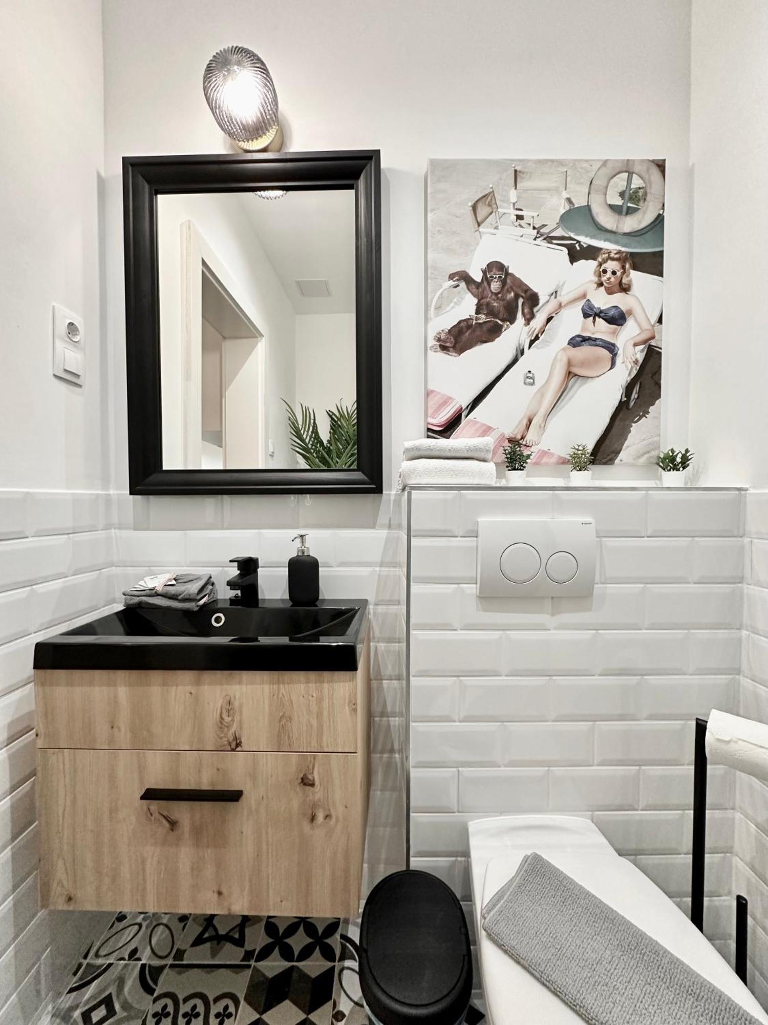 Premium Apartment By Hi5- Brody Street 부다페스트 외부 사진