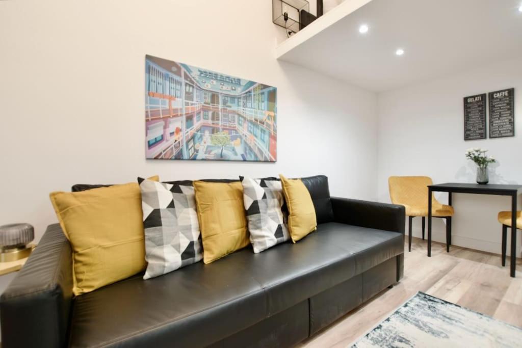Premium Apartment By Hi5- Brody Street 부다페스트 외부 사진