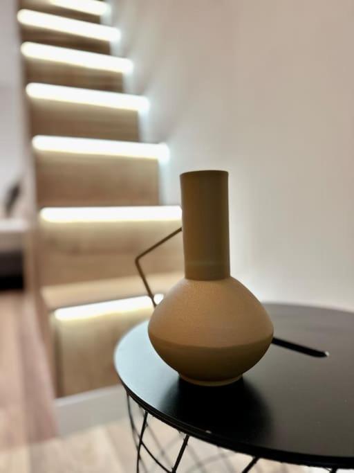 Premium Apartment By Hi5- Brody Street 부다페스트 외부 사진